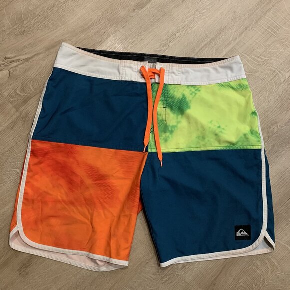 Quiksilver Color Block Surf Board Shorts Men's Size 34 Navy Green Orange Swim - Picture 1 of 7